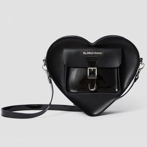 NEW W/ TAGS DR MARTENS WOMEN HEART SHAPED LEATHER BLACK BACKPACK / PURSE / BAG